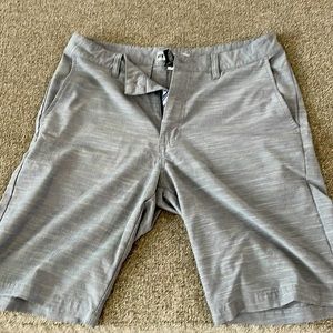 Size 32 Travis Mathew golf short.